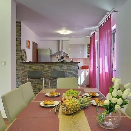 Erica Holiday home Pula